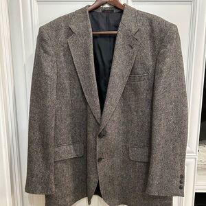 Men’s Gray Herringbone Wool  Sport Coat with Notched Lapels